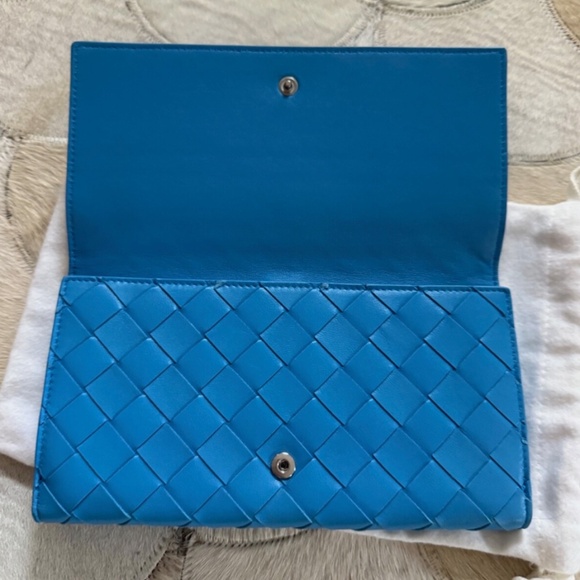Bottega Veneta Intrecciato Large Flap Wallet With Snap - Picture 4 of 7